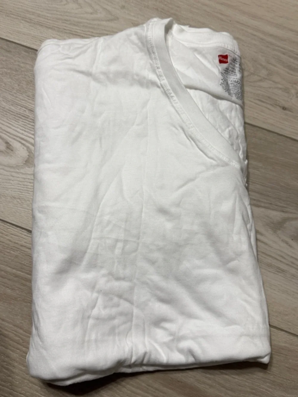 NWT-Hanes White Men’s 3-Pack V-Neck Undershirts Size XXL - Picture 5 of 5
